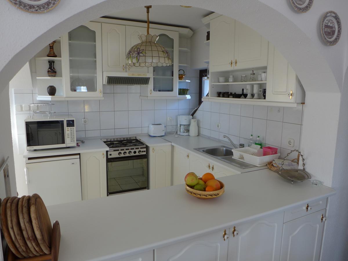 Lakeside Apartment Тихань Экстерьер фото
