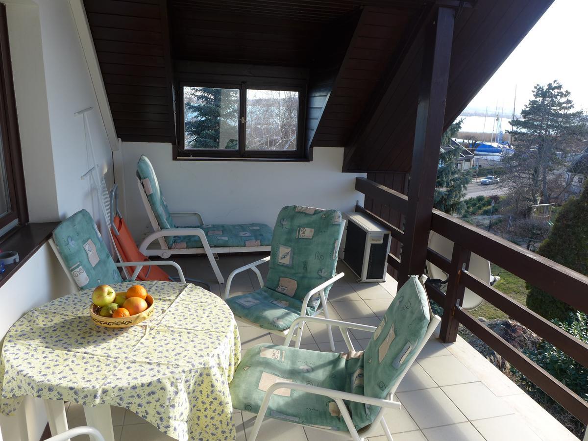 Lakeside Apartment Тихань Экстерьер фото